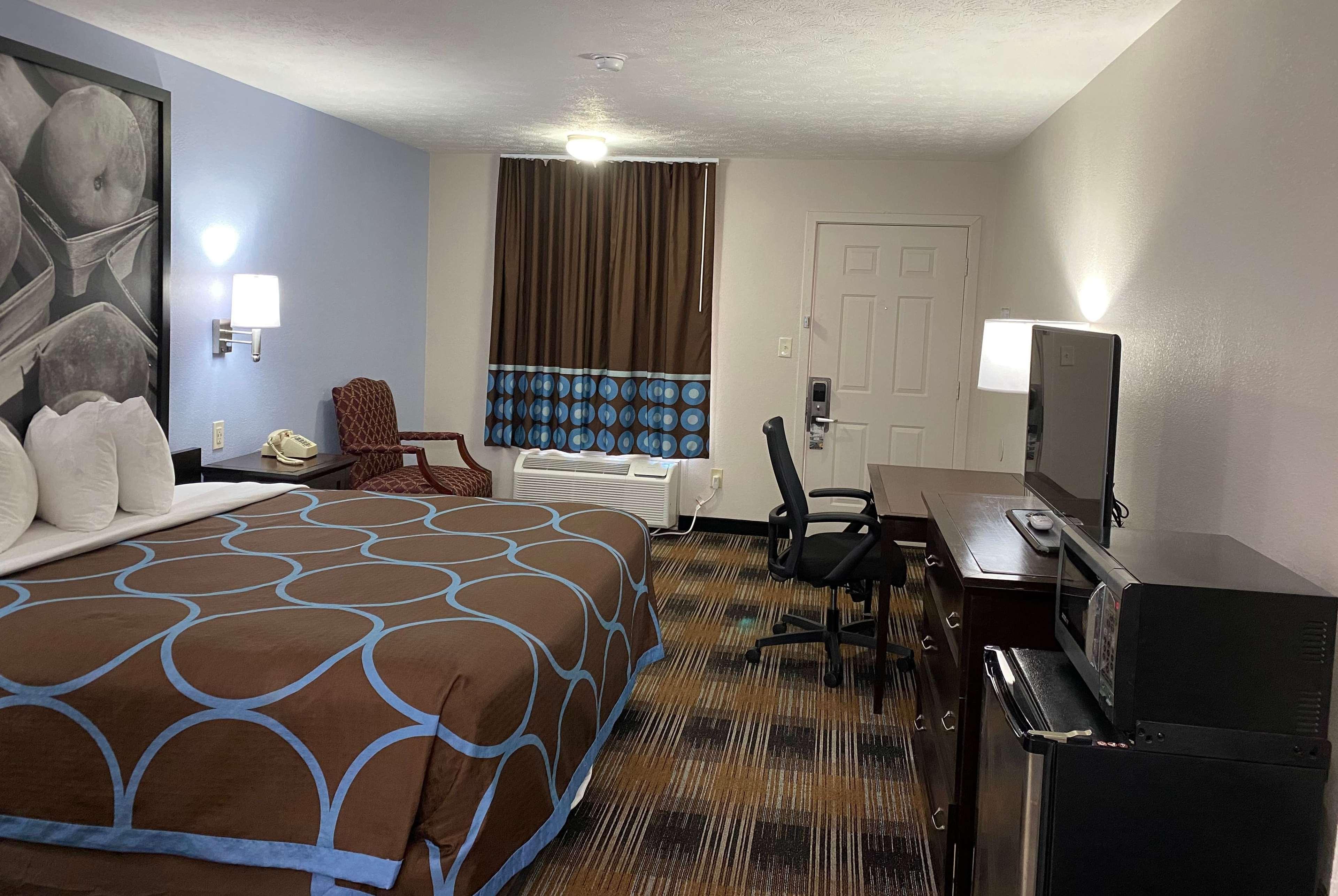 Super 8 By Wyndham Covington Hotel Exterior foto